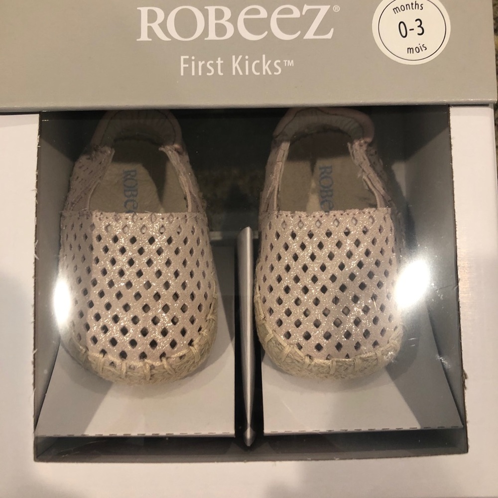 Robeez 0-3 mo pink espadrille NWT